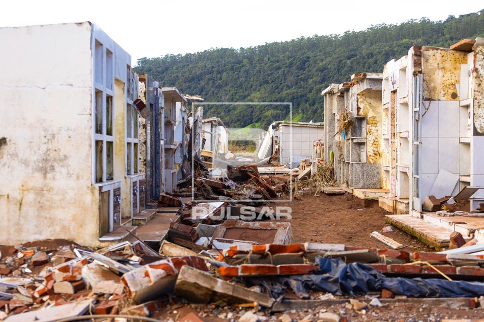 Destruição no cemitério da cidade causado pelas enchente no Vale do Taquari