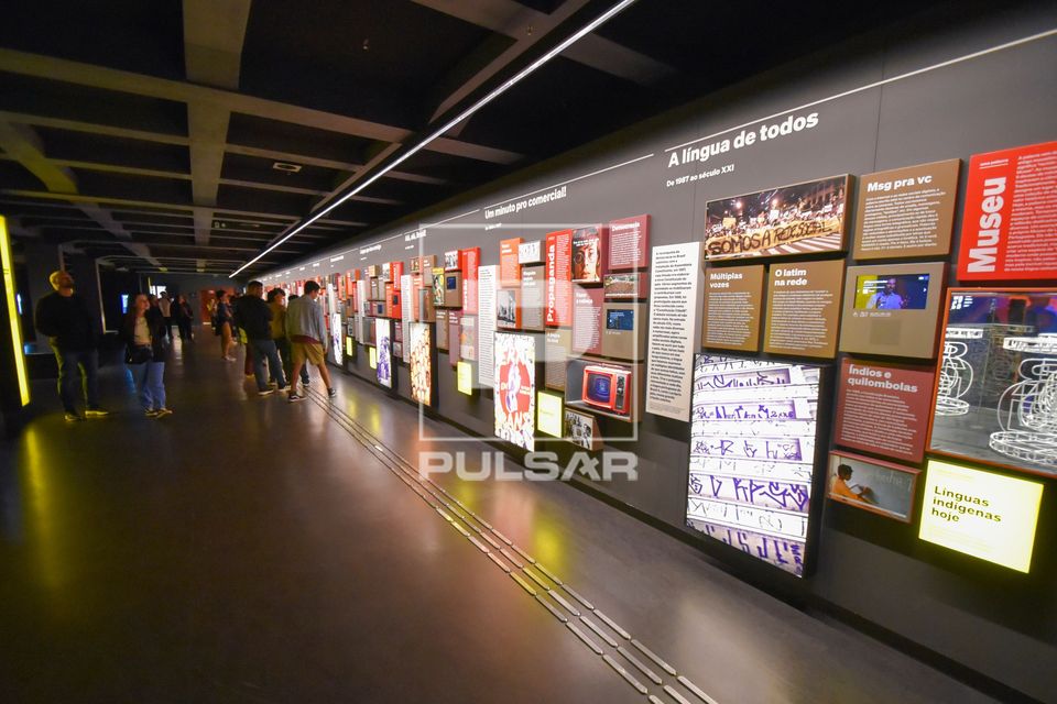 Instalação Português do Brasil no Museu da Língua Portuguesa 