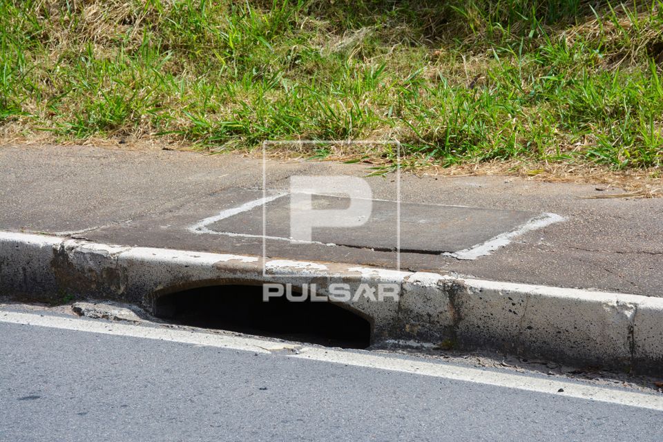 Bueiro limpo