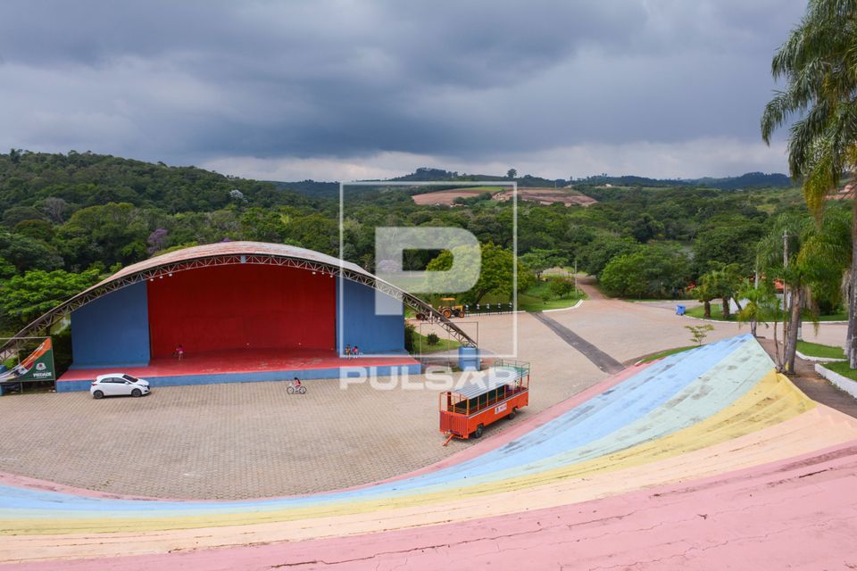 Teatro no Parque Ecológico Municipal Collemar de Miranda Botto