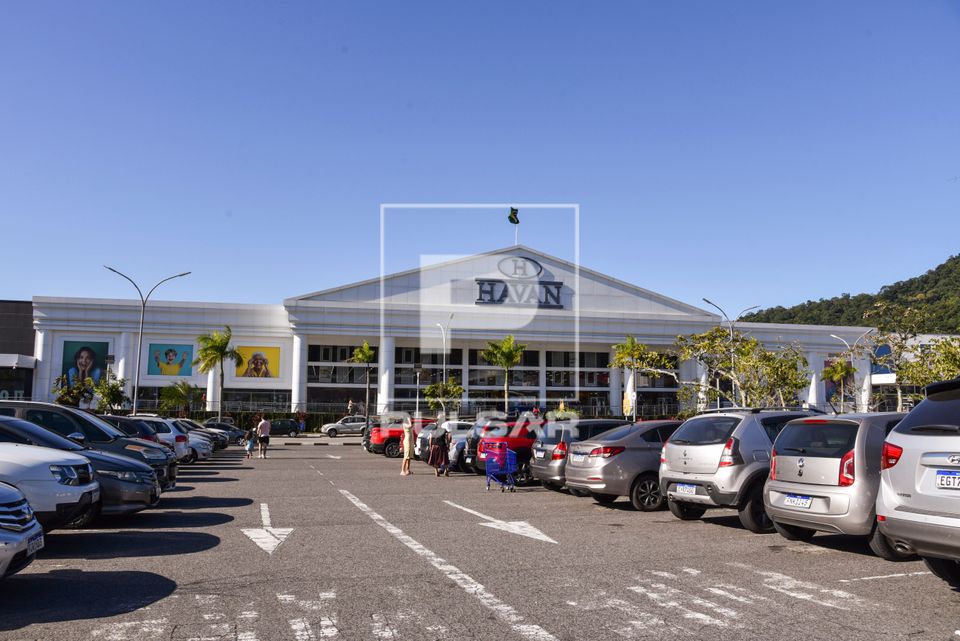 Loja de departamentos instalado em complexo de shopping center - bairro Xixová