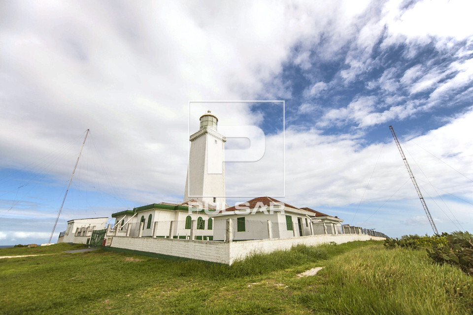 Farol de Santa Marta e casas de faroleiros no entorno - inaugurado em 1891 - Cabo de Santa Marta - Rota das Ba