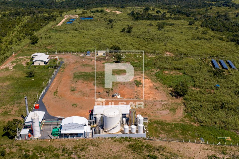 Vista de drone de industria de pequeno porte de processamento de biodiesel 