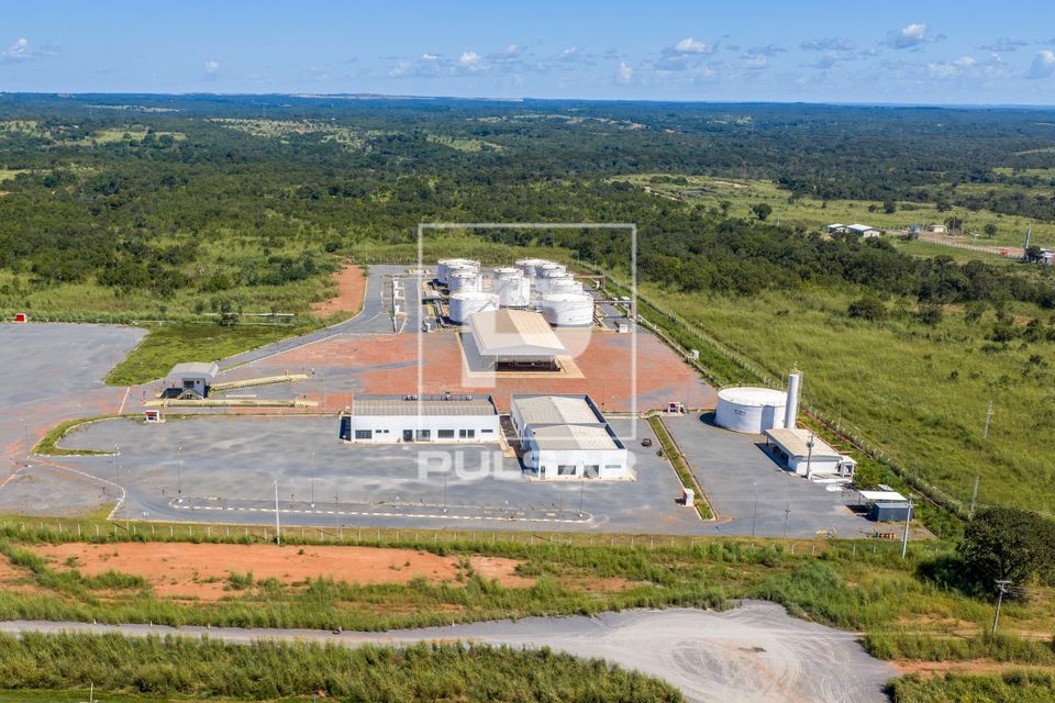 Vista de drone de industria de pequeno porte de processamento de biodiesel 