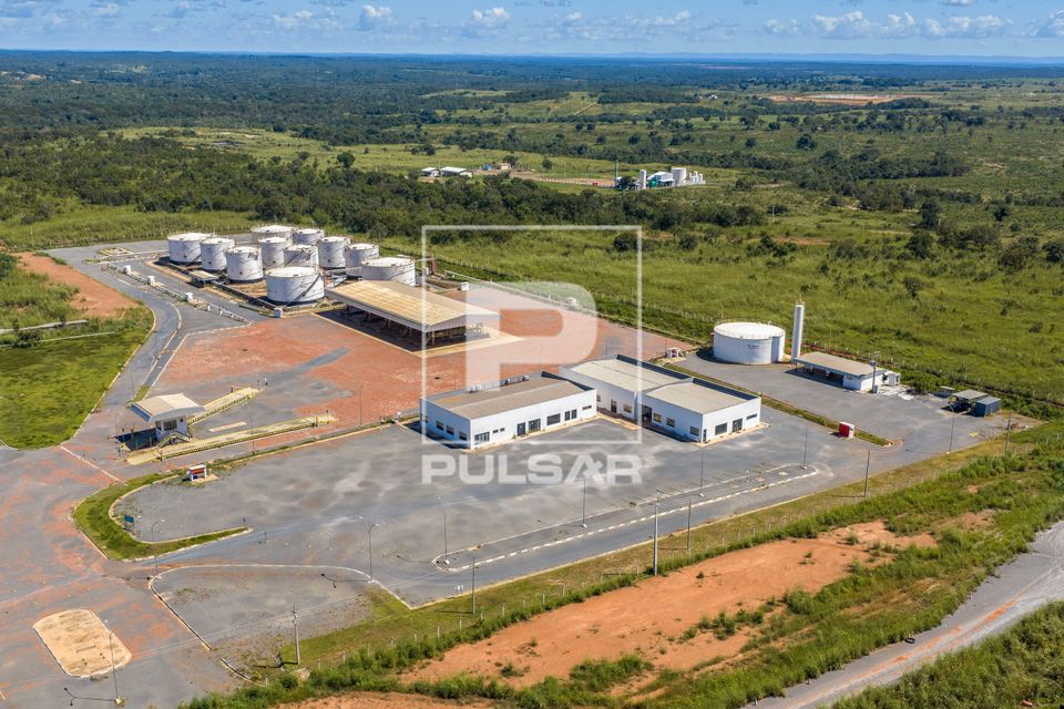 Vista de drone de industria de pequeno porte de processamento de biodiesel 