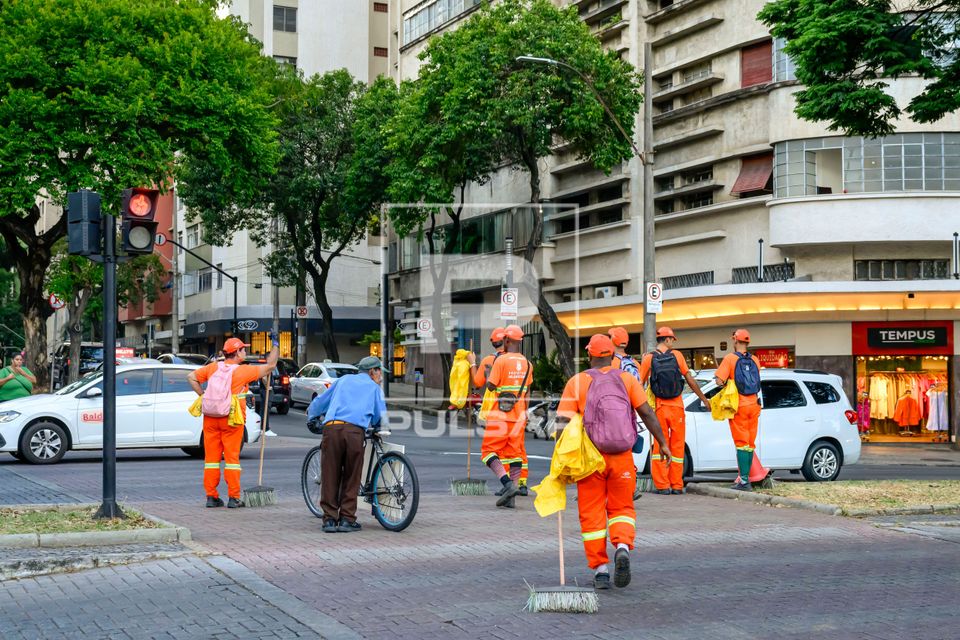 Garis em final de trabalho
