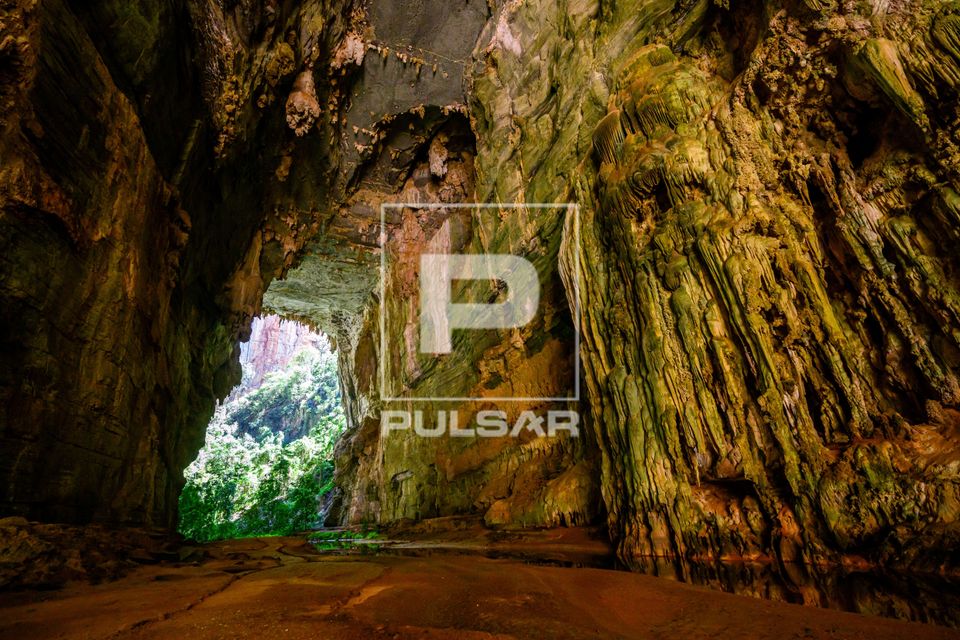 Gruta do Janelão - Parque Nacional Cavernas do Peruaçu - transição dos biomas caatinga e cerrado - Mosaico