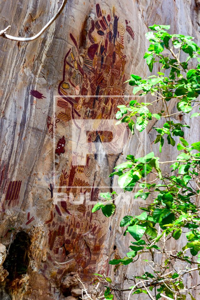 Pinturas rupestres na Lapa dos Desenhos - Parque Nacional Cavernas do Peruaçu - Mosaico Sertão Veredas-Perua