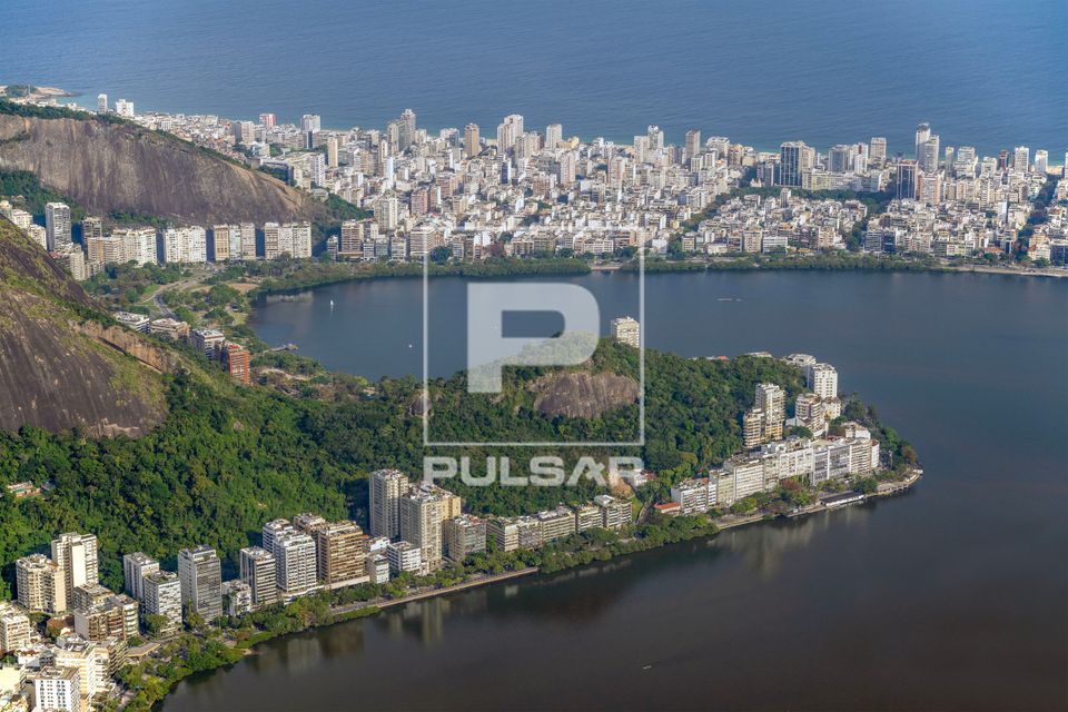 Lagoa Rodrigo de Freitas e bairros Ipanema e Leblon - vista a partir do alto do Morro do Corcovado 