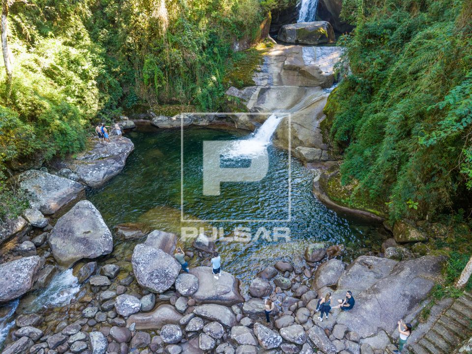 Vista de drone da Cachoeira Itaporani na parte baixa do Parque Nacional do Itatiaia no Parque Nacional do Itat