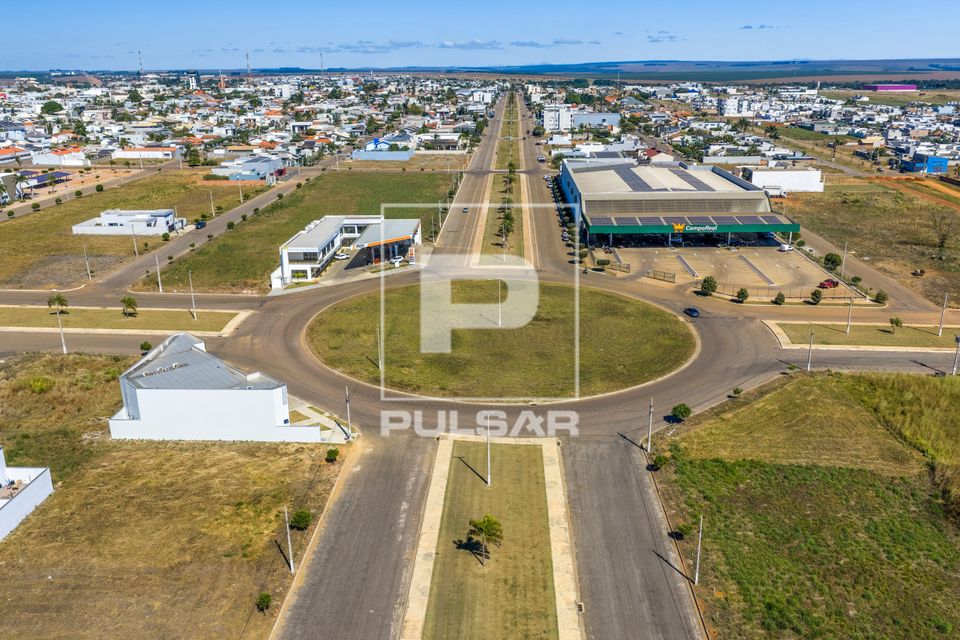 Rotatória no cruzamento entre a avenida Mato Grosso com avenida Marechal Candido Rondon - centro