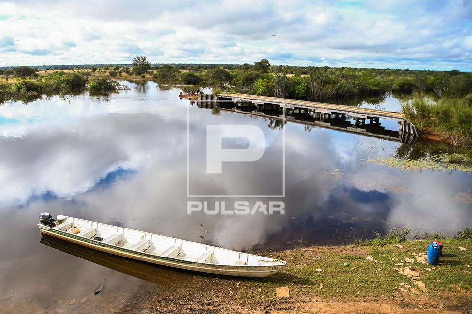 Ponte sobre o Rio Tuatuari no Polo Leonardo Villas Boas  - Parque Indígena do Xingu