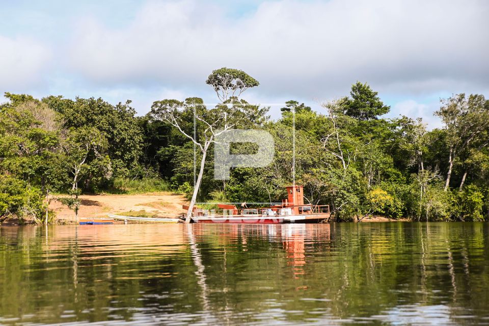 Porto da aldeia Piyulaga da etnia Wuará no Rio Tuatuari - Parque Indígena do Xingu