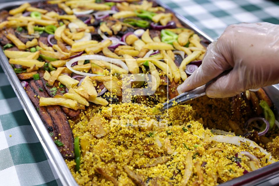 Pirarucu de Casaca - prato típico da região feito com peixe conhecido por bacalhau da Amazônia