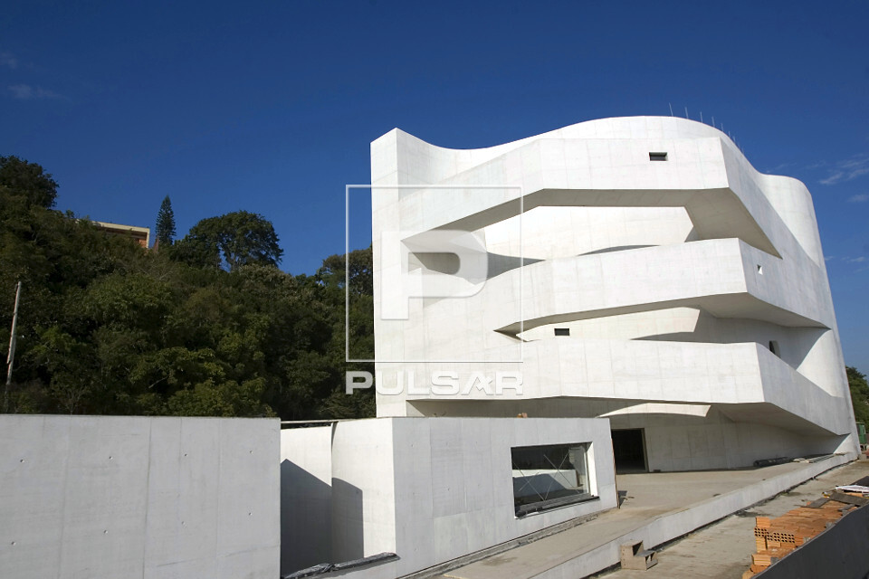 Fundacão Iberê Camargo - projetada por Álvaro Siza