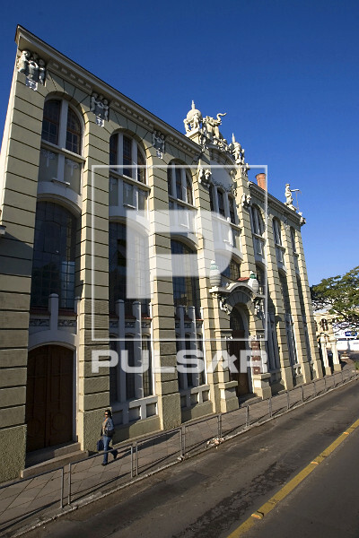 Antiga fabrica da Brahma atual Shopping Total na cidade de Porto Alegre - RS