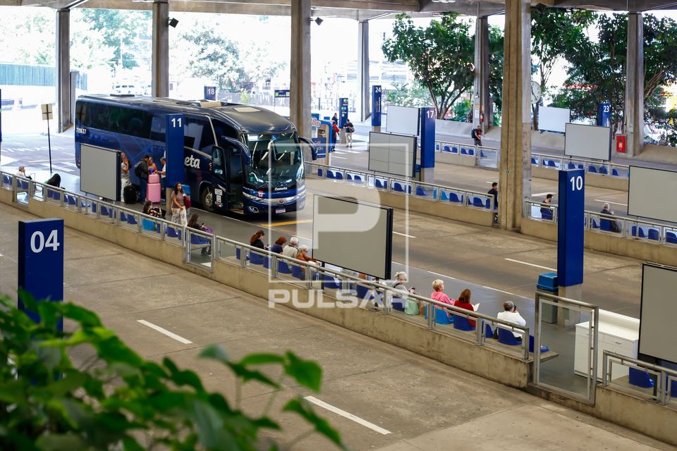 Área de embarque do terminal rodoviário do Jabaquara 