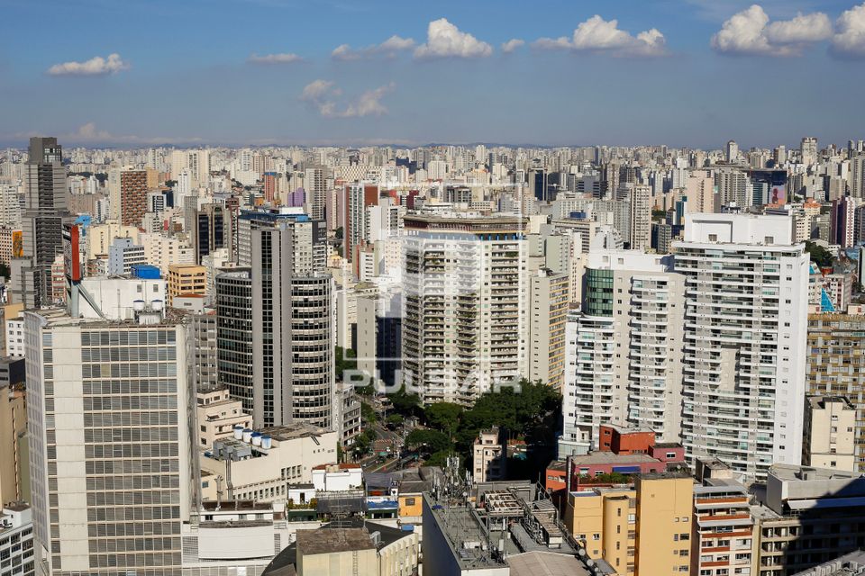 Vista de edifícios na área central - no destaque Edifício Viadutos do arquiteto João Artacho Jurado