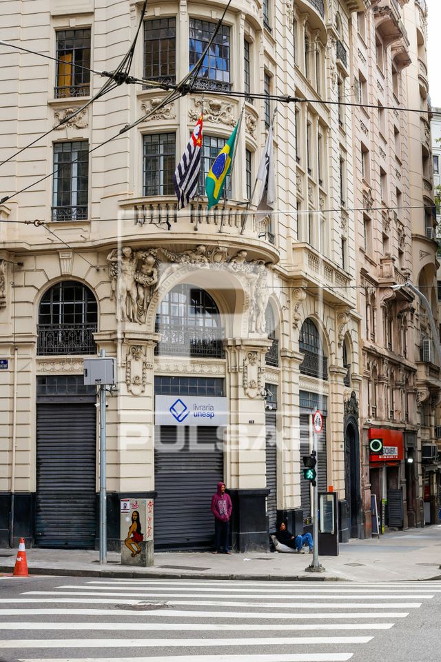 Palacete São Paulo construído por Nestor Caiuby no térreo funciona a livraria da UNESP