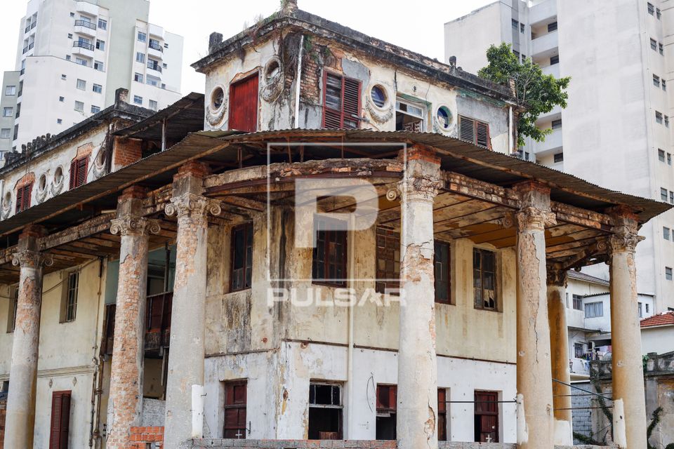 Palecete do Centro Cultural da Vila Itororó - conjunto arquitetônico de 1922 em processo de restauração 