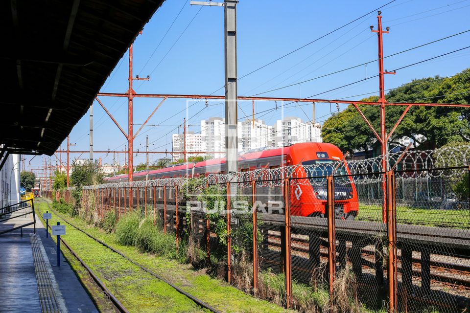 Trem da CPTM Companhia Paulista de Trens Metroplitanos - Linha 10 Turquesa - bairro da Mooca 
