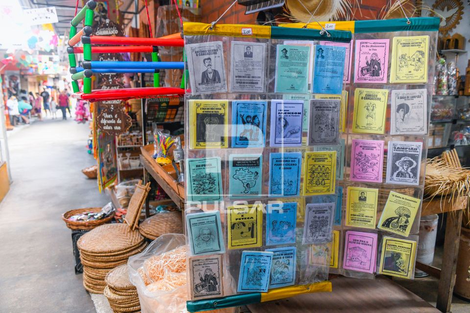 Literatura de Cordel à venda na Feira de Caruaru Compositor Onildo Almeida - centro de comércio e cultura po