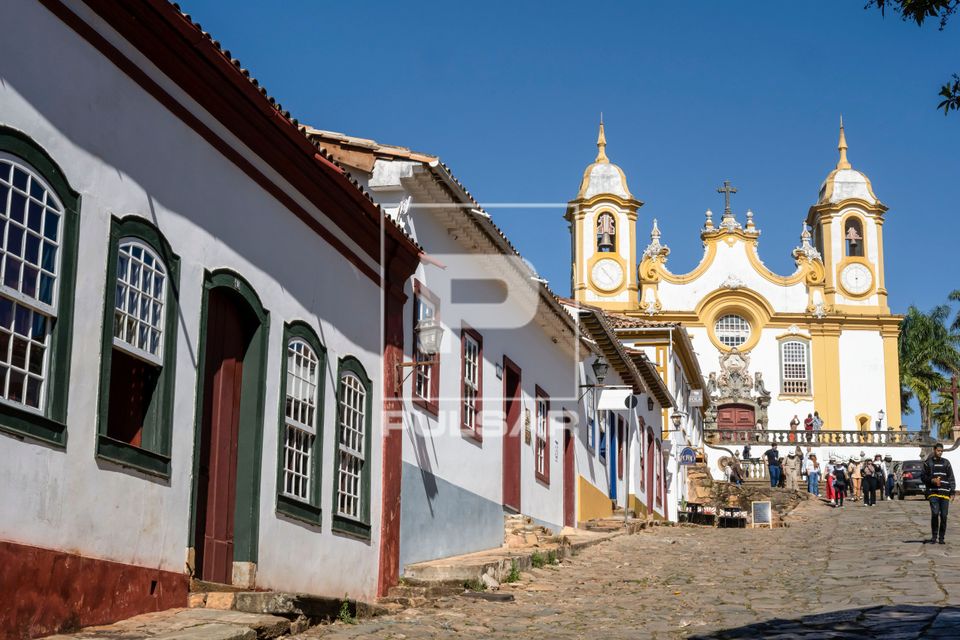 Casario colonial e Igreja Matriz de Santo Antônio - ao fundo - centro histórico