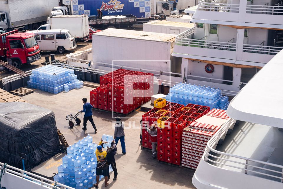 Trabalhadores no Porto de Manaus