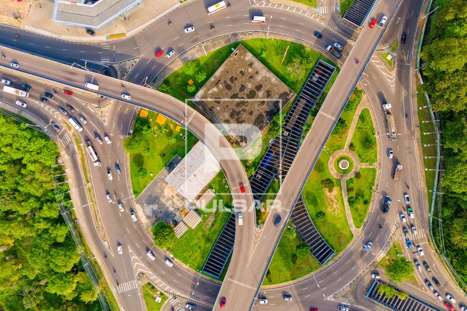 Vista de drone da rotatória da Avenida Efigênio Salles com André Araujo