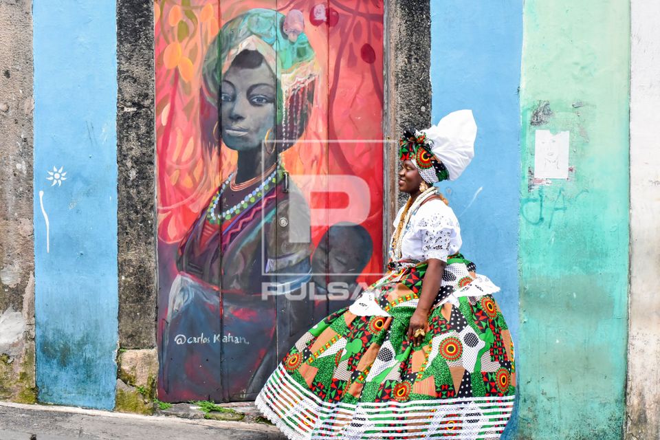 Baiana do receptivo no Pelourinho - centro histórico