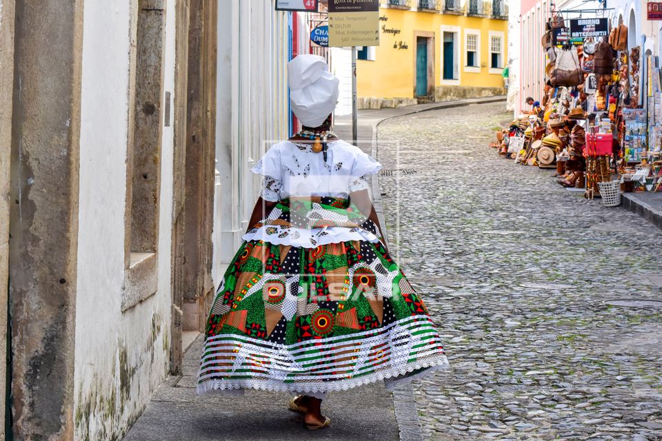 Baiana do receptivo no Pelourinho - centro histórico
