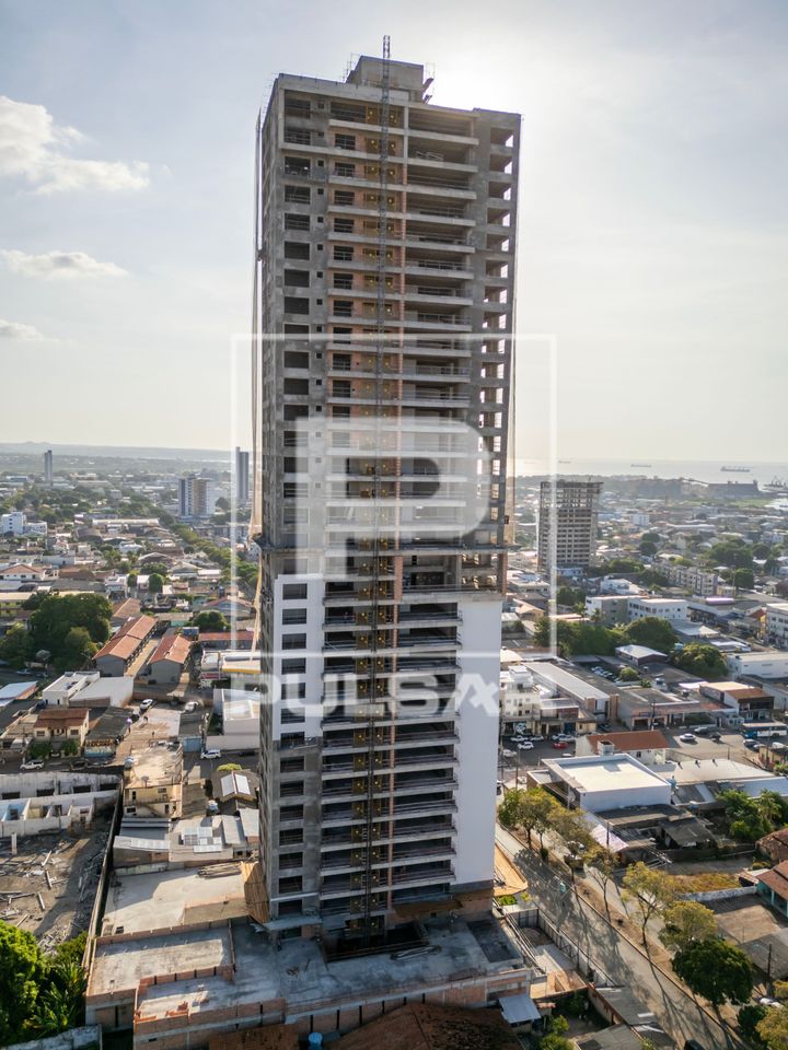 Vista de drone de prédio residencial em construção - bairro Aparecida - verticalização urbana
