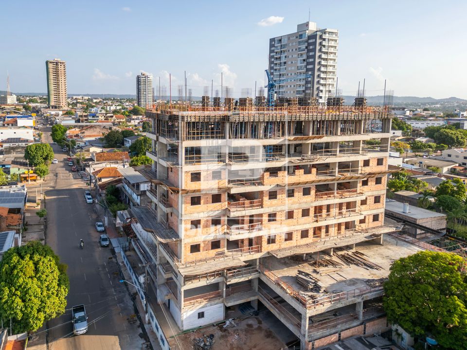 Vista de drone de prédio residencial em construção - bairro Aparecida - verticalização urbana