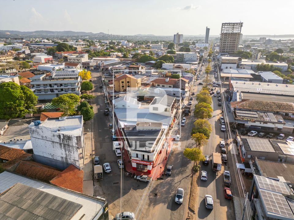 Bifurcação entre avenida Mendonça Furtado à direita e avenida Magalhães Barata à esquerda - bairro Aldei