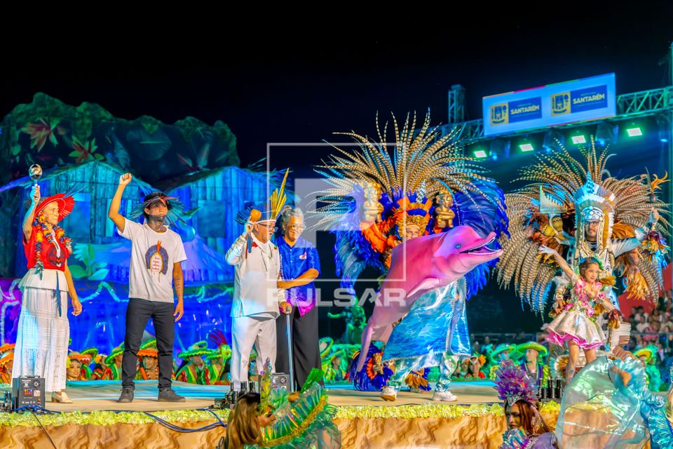 Apresentação do Associação Folclórica Boto Cor de Rosa no Festival dos Sairé ou Çairé 2026 realizada e