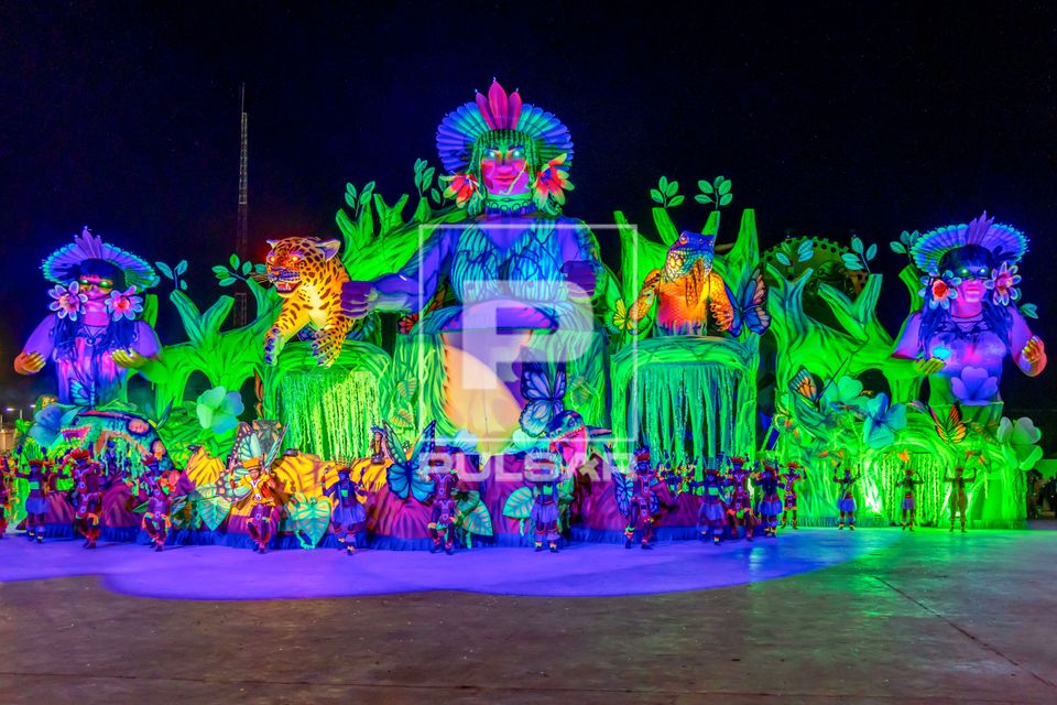 Apresentação do Grupo Sociocultural Boto Tucuxi no Festival dos Sairé ou Çairé 2026 realizada em Alter do