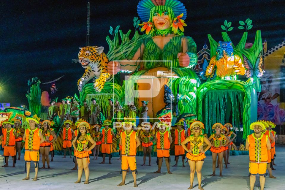Apresentação do Grupo Sociocultural Boto Tucuxi no Festival dos Sairé ou Çairé 2026 realizada em Alter do