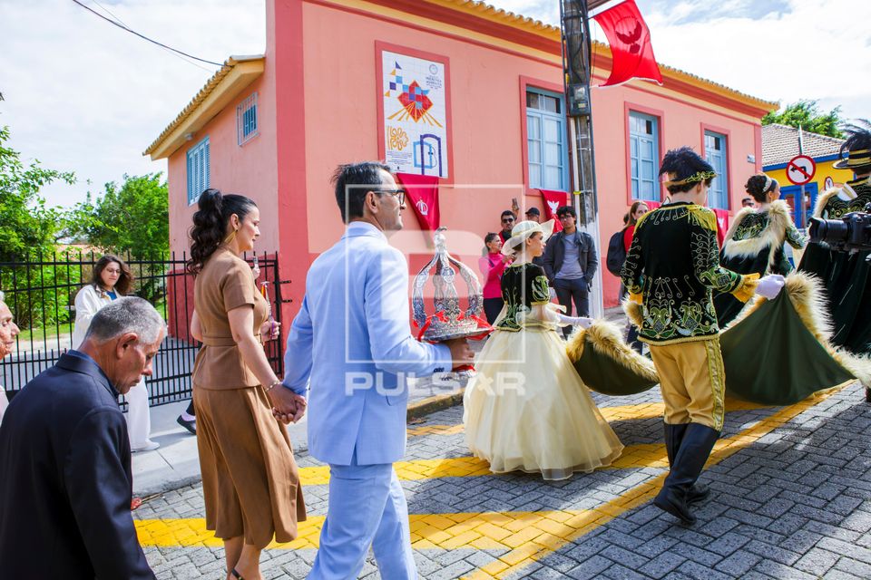 Cortejo Imperial na Festa do Divino Espirito Santo no bairro de Santo Antônio de Lisboa