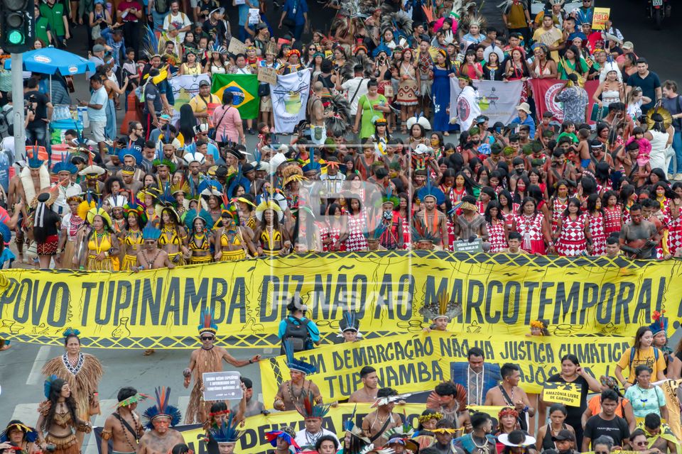 Ato pela demarcação e contra o Marco Temporal no 21º ATL Acampamento Terra Livre - mobilização indígena 