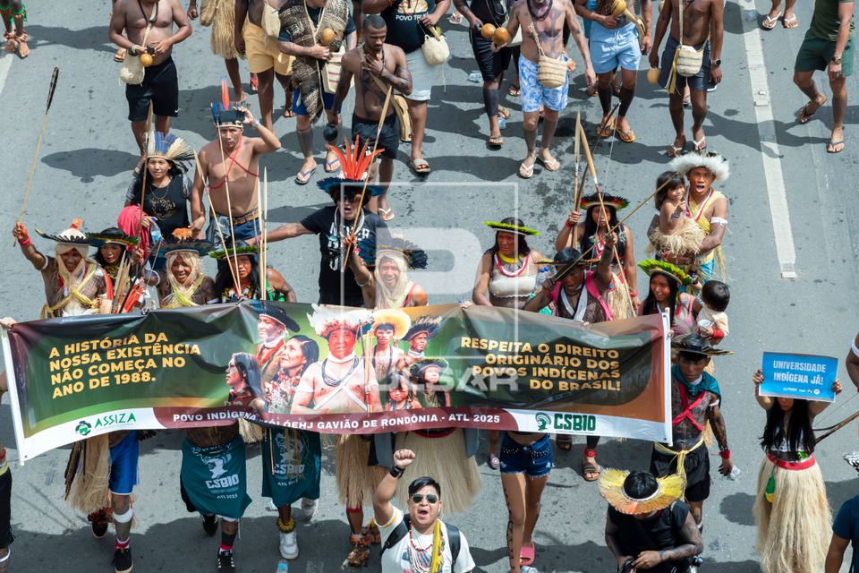 Povo Gavião no ato pela demarcação e contra o Marco Temporal no 21º ATL Acampamento Terra Livre - mobiliza