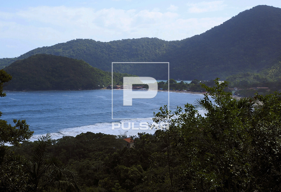 Praia dos Ranchos na Vila de Trindade - 