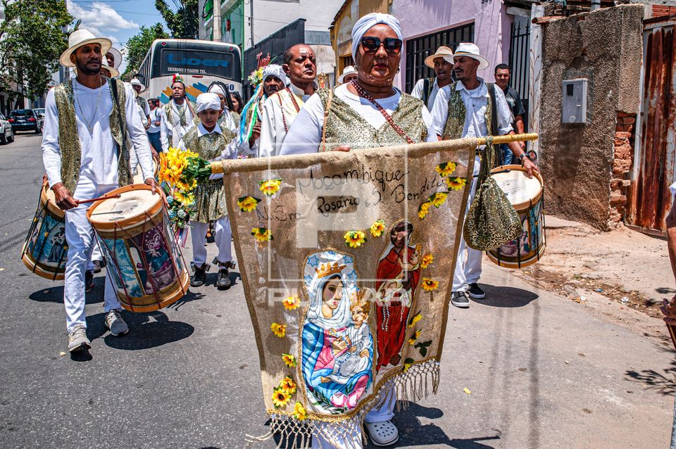 Reinado de Nossa Senhora do Rosário - Festa de N. Sra. do Rosário e N. Sra. das Mercês - grupo Moçambique 