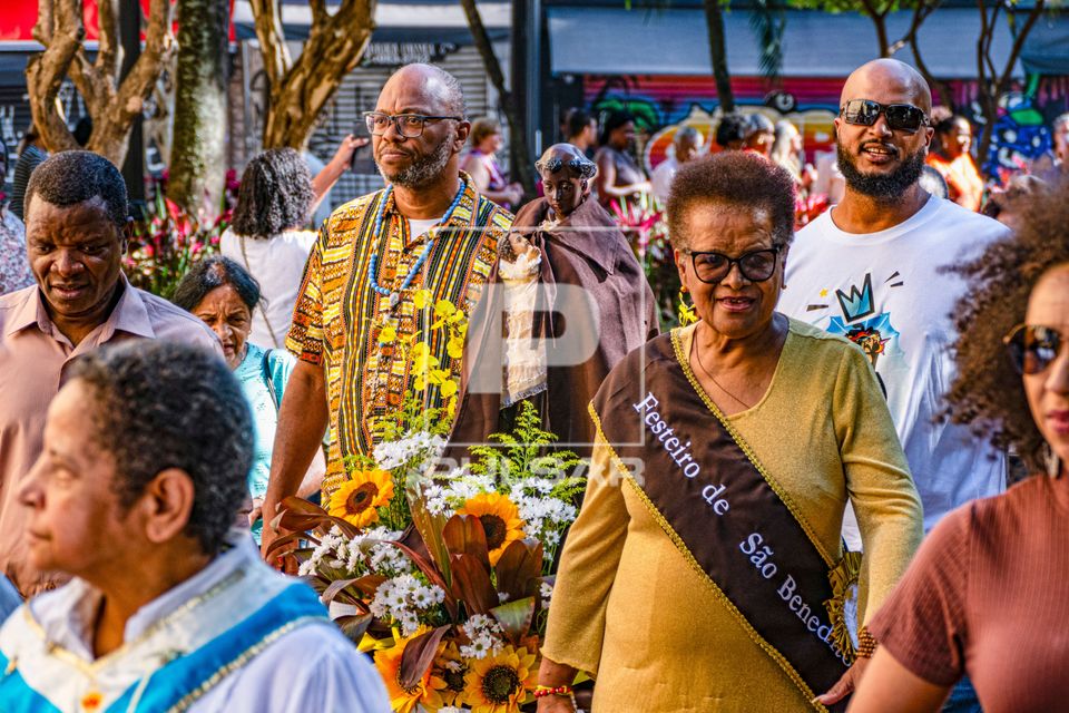 Irmandades de São Benedito na procissão em celebração dos 300 anos de São Benedito - Largo do Arouche
