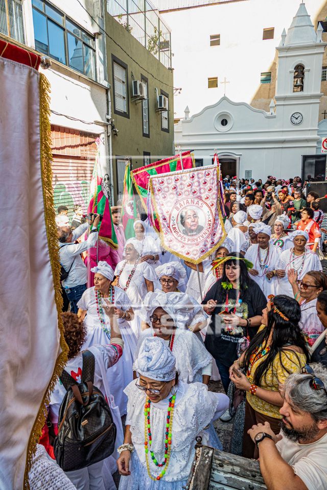 Escola de Samba Baianas do Lavapés na celebração da reinauguração da Capela dos Aflitos, após sua restau