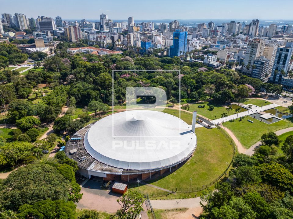 Vista de drone do Auditório Araújo Vianna no Parque Farroupilha mais conhecido como Redenção - Bairro Cida