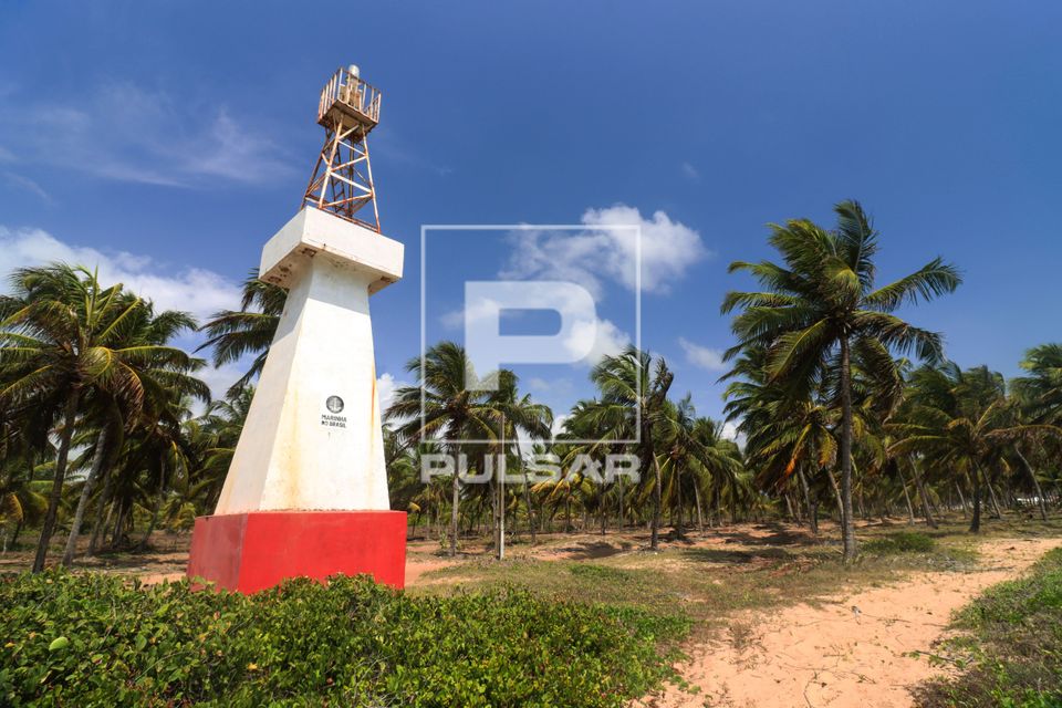 Farol na Praia do Gunga