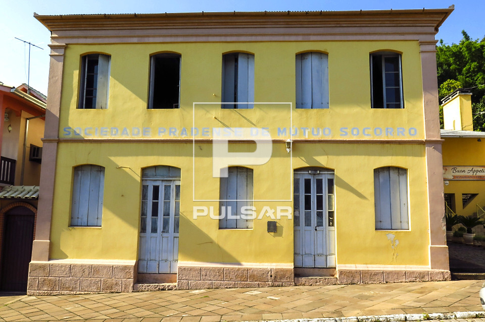 Fachada da Sociedade Pradaense de Mútuo Socorro com arquitetura típica italiana - 