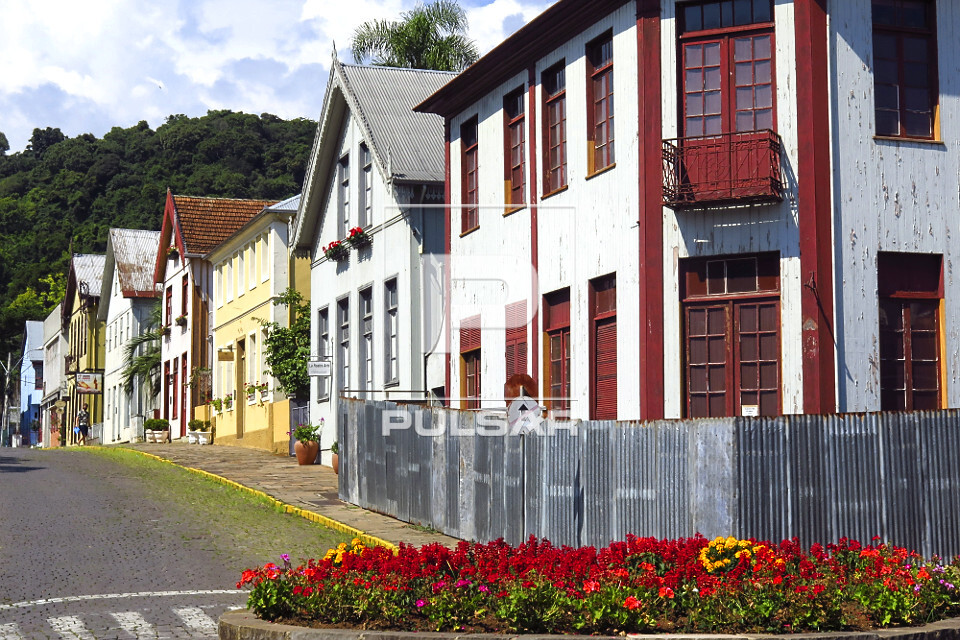 Casas com arquitetura típica italiana  - 