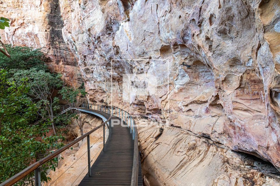 Passarela para visualização das pinturas rupestres do Boqueirão da Pedra Furada - PARNA da Serra da Capivar