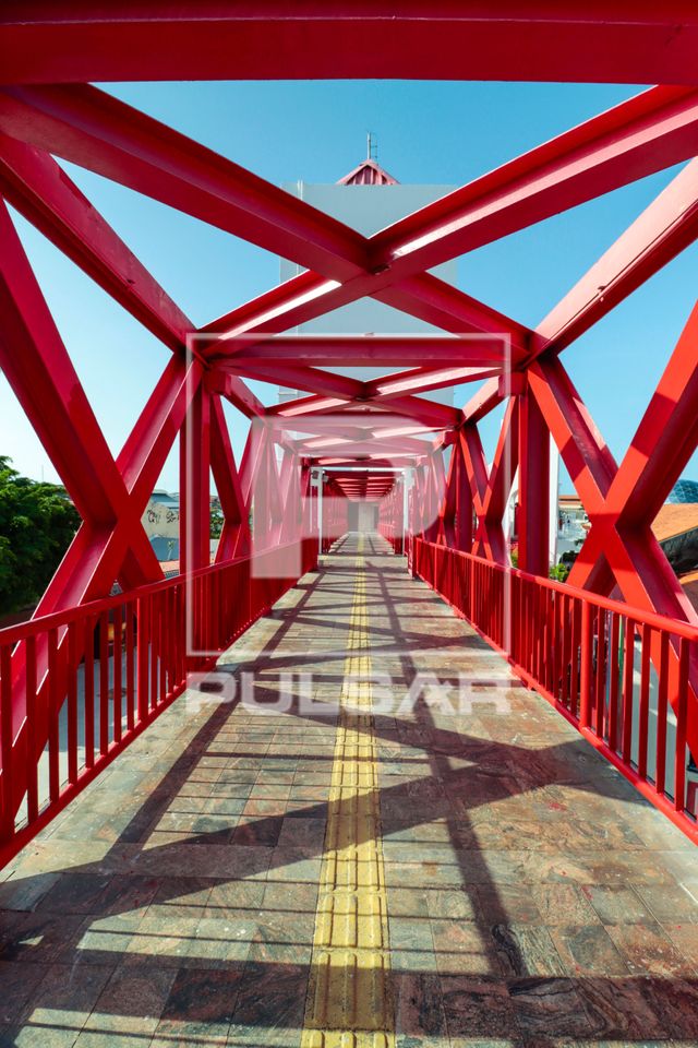 Ponte sobre o Espaço Rogaciano Leite Filho no Centro Dragão do Mar de Arte e Cultura